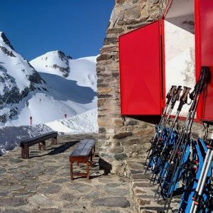 Vanuit het Binntal op sneeuwschoenen langs berghutten - Bergwandelen.com