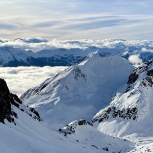 Sneeuwschoenwandelen langs hutten aan de zuidkant van de Mont Blanc
